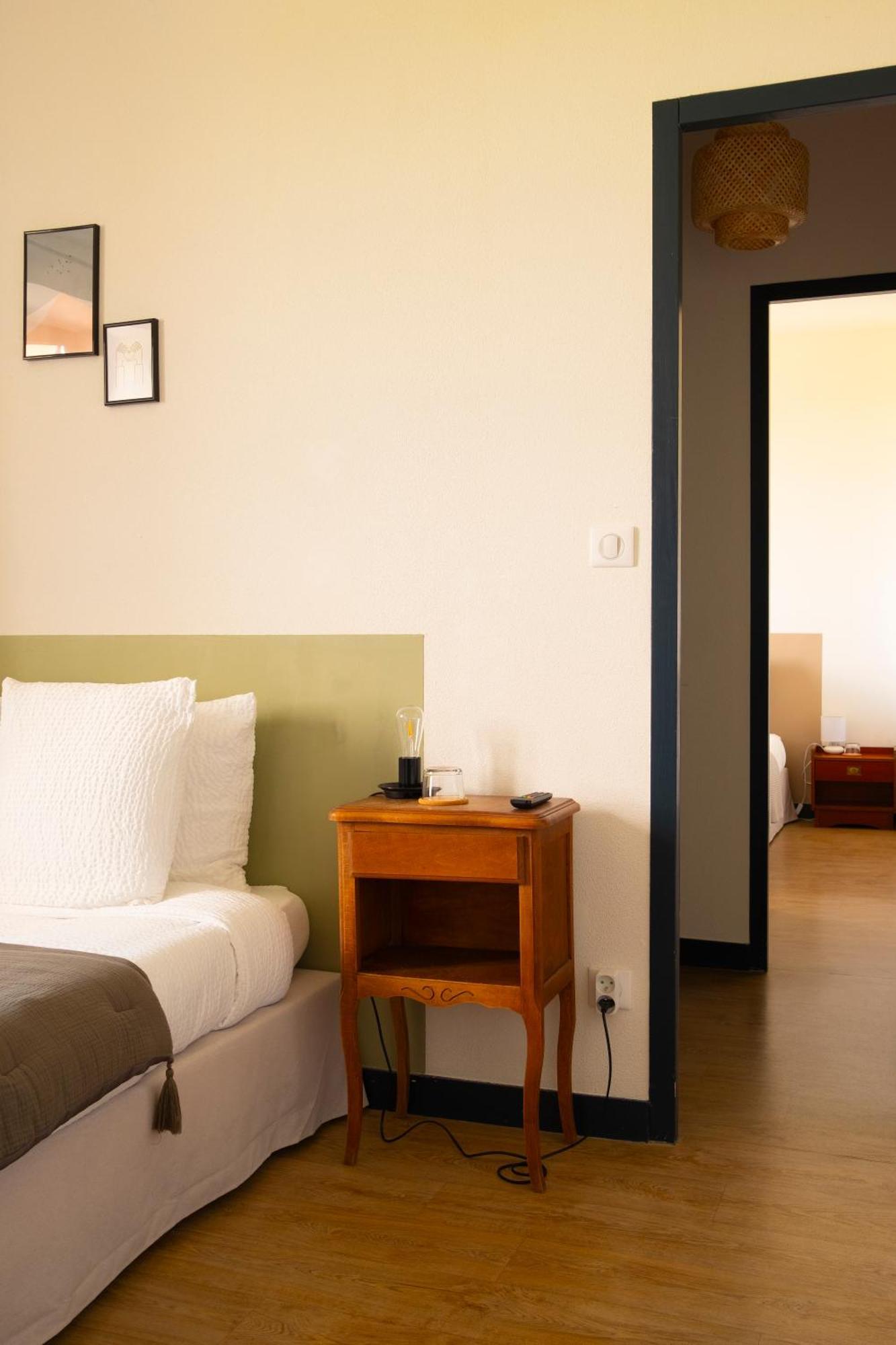 L'Auberge Du Campos Saint-Pierre-Duchamp Εξωτερικό φωτογραφία